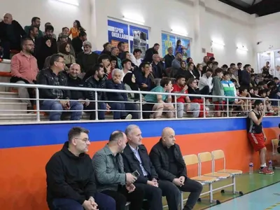 İnegöl sokak basketbolu turnuvasında şampiyonlar belli oldu