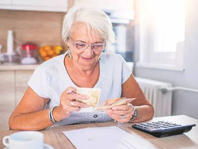 65 yaş aylığına zam geldi mi? 2022 yılı yaşlı maaşı ne kadar oldu? Asgari ücrete yapılan zam onu da etkiledi