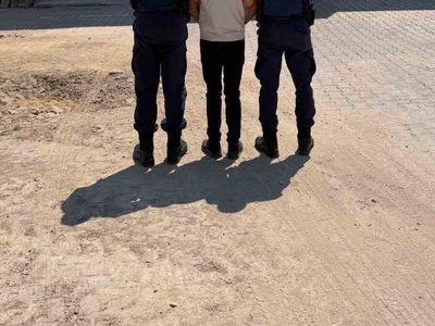 Hırsızlık suçundan 10 yıl hapis cezası olan şahıs jandarma tarafından yakalandı