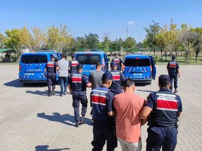 Aksaray'da köpek dövüştüren üç şüpheli jandarmanın operasyonuyla yakalandı