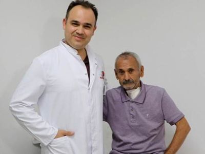 71 yaşındaki katip Zenker divertikülü hastalığını ameliyatla yendi
