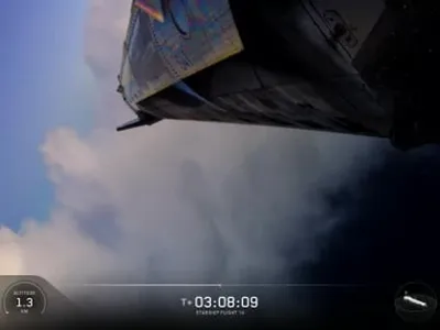 SpaceX'in Starship roketi, motor arızasıyla yörünge görevini tamamlayamadan iniş yaptı