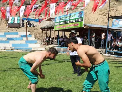 Pehlivanlı'da karakucak güreşleri heyecanla yapıldı