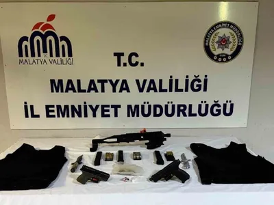 Malatya'da düzenlenen operasyonda aranan 4 kişi yakalandı