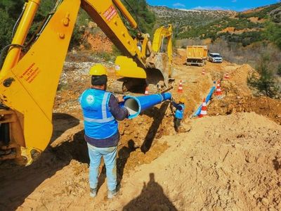 Çal'daki mahallelere güvenli içme suyu: DESKİ terfi hattını yeniledi