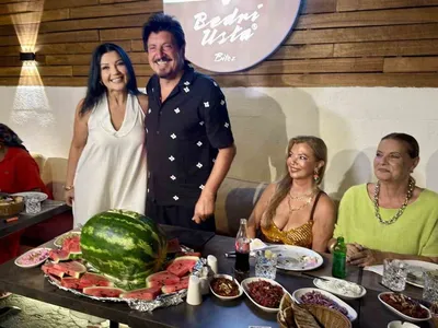 Ekin Akkaş'ın doğum günü kutlamasında pasta yerine karpuz kesildi