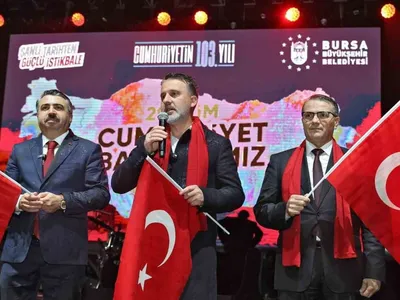 Yağmura inat coşkulu cumhuriyet kutlaması bursa’da gerçekleşti