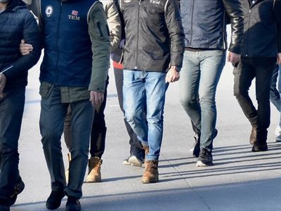 8 İlde Düzenlenen Operasyonlarda Kırmızı Bültenle Aranan 25 Kişi Yakalandı!