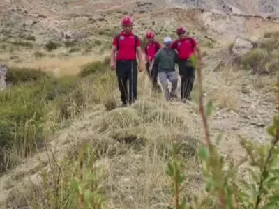 Kaş'ta kaybolan yaşlı adam jandarma ekiplerince sağ salim bulundu