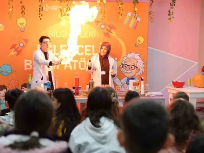 Bağcılar Belediyesi öğrenciler için eğitim destek projeleri sunuyor