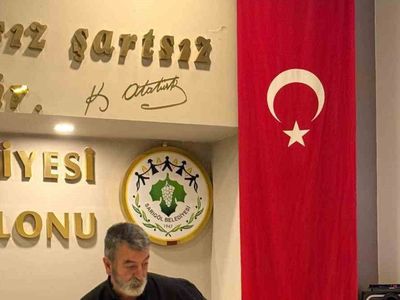 Semih İğdigül, sokak hayvanları için merhamet mesajı verdi