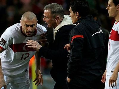 A Milli Takım'da Portekiz maçı öncesi futbolcular ve Stefan Kuntz taktik konusunda anlaşamamış!