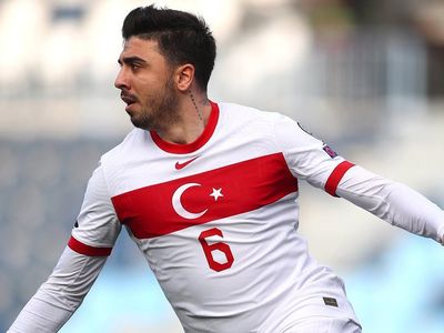A Milli Takım'ın Yıldız Futbolcusu Ozan Tufan Baba Oldu!