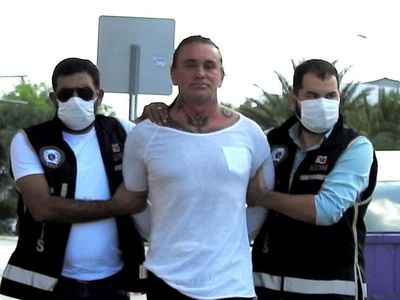 İzmir'de organize suç örgütlerine yönelik dev operasyon