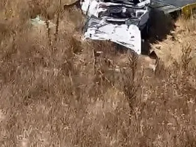 Kütahya'da trafik kazası: Emet-Hisarcık yolunda araç tarla içinde takla attı