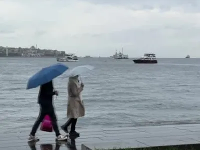İstanbul sonbahara merhaba dedi: Yağmur zor anlar yaşattı