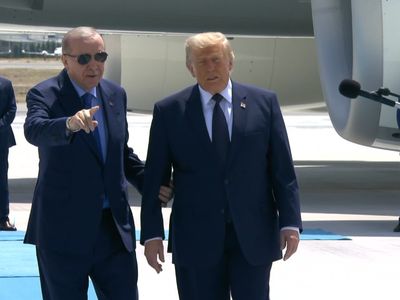 ABD Başkanı Donald Trump’ı taşıyan uçak Ankara’ya iniş yaptı