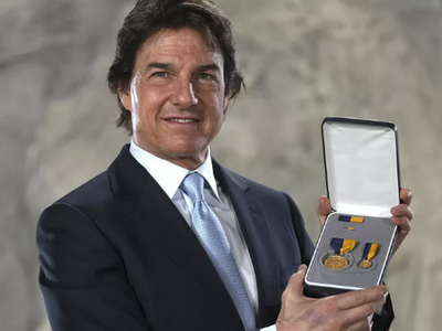 ABD Deniz Kuvvetleri'nden Tom Cruise'a ödül