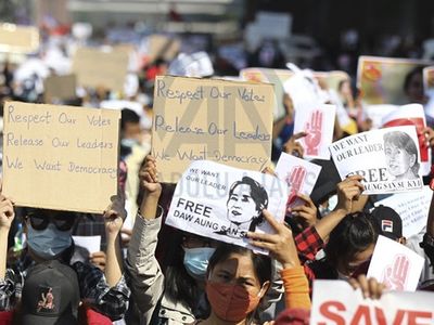ABD Myanmar'a Yaptırım Uygulamaya Devam Edecek