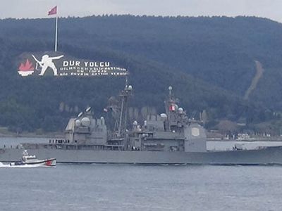 ABD Savaş Gemisi Çanakkale Boğazı'ndan Geçti