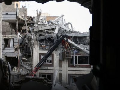 “ABD ve İsrail’in İran Operasyonu 1 Ayda Bölgeyi Krizle Sarsıyor”