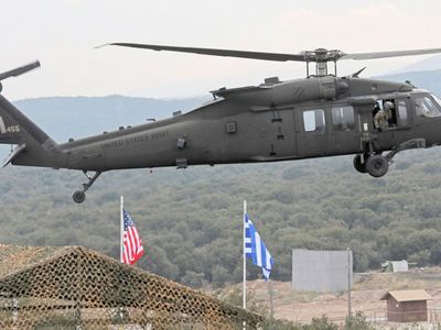 ABD, Yunanistan İle Yaptığı Savunma Anlaşması Kapsamında Dedeağaç Limanı'na Askeri Çıkarma Gerçekleştiriyor!