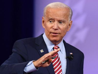 ABD’de iç karışıklık artıyor: 14 vali Joe Biden’a karşı birleşti