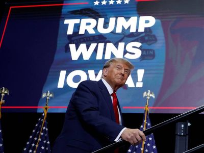 ABD’de seçim maratonu başladı: Eski başkan Donald Trump, Iowa’da rahat kazandı