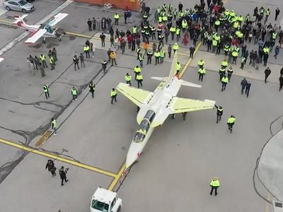 ABD'li Şirketten HÜRJET Önerisi: Eğitim Uçağı İçin ABD Donanmasına Sunuldu
