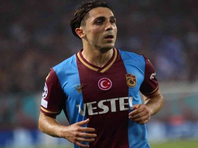 Abdülkadir Ömür’e tepkiler artıyor: Trabzonspor taraftarının sabrı taşıyor