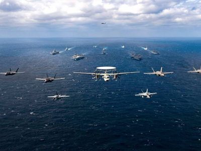 ABD’ye jet misilleme: Savaş uçakları art arda havalandı