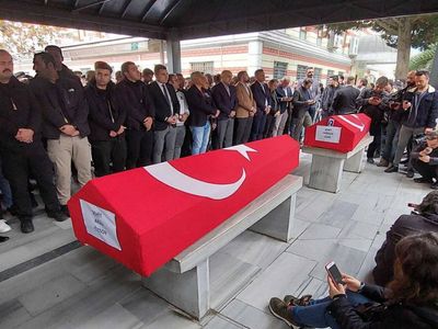 Acılı anneden yürek yakan feryat: Üzerimde kızımın kanı var