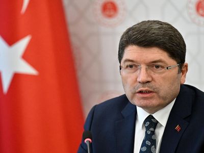 Adalet Bakanı Tunç müjdeyi duyurdu: "Anneler Günü'nde cezaevinde açık görüş imkanı!"