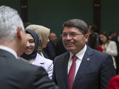 Adalet Bakanı Tunç’tan Özel’e yanıt: Son derece yanlış bir harekettir