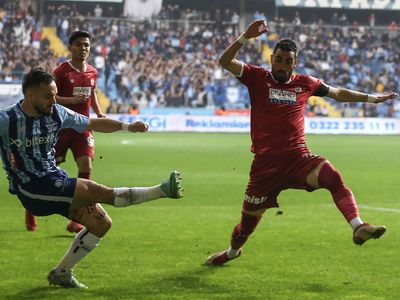 Adana Demirspor evinde dörtledi: Sivasspor'u mağlup etti