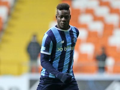Adana Demirspor'un yıldızı Mario Balotelli Lionel Messi ve Cristiano Ronaldo ile aynı yeteneklere sahip olduğunu söyledi