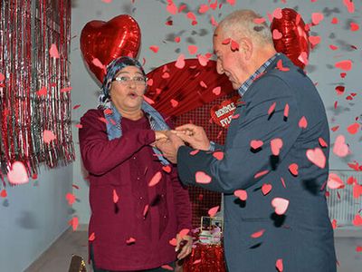 Adana’daki Huzurevinde Sevgililer Günü'nde Evlilik Teklifi!