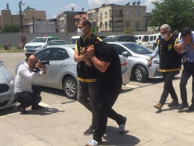 Adana’da FETÖ Tehdidiyle 150 Bin Lirasını Dolandırıcılara Kaptırdı