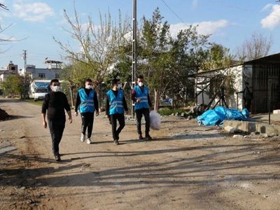 Adana'da Gençler Biriktirdikleri Harçlıklarıyla İhtiyaç Sahiplerine Pide Aldı