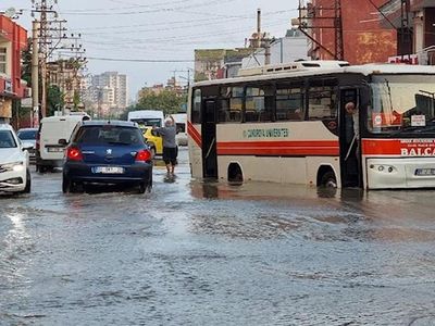 Adana'da su borusu patladı, facianın eşiğinden dönüldü!