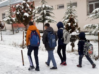 Adana'da okullar tatil mi? 28 Mart 2022 yarın Adana'da okullar tatil mi? Adana Valiliği son dakika açıklamaları
