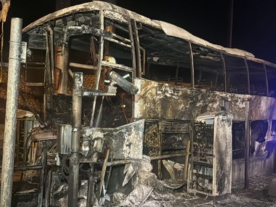 Adana’da otobüs sürücüsü hakimiyetini kaybetti! korkutan kazada 6 kişi yaralandı
