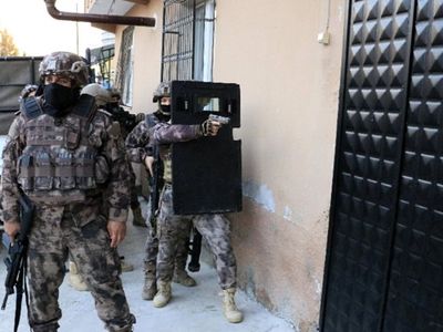 Adana'da PKK/KCK Operasyonunda 10 Kişi Gözaltına Alındı