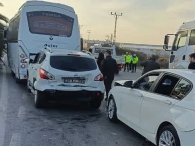 Adana'da zincirleme trafik kazası: 13 kişi yaralandı