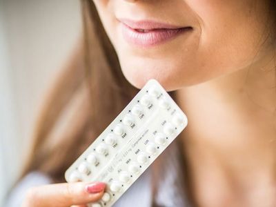 Adet Geciktirici İlaç Zararlı mı, Adet Geciktirici İlacın Yan Etkileri Neler? 