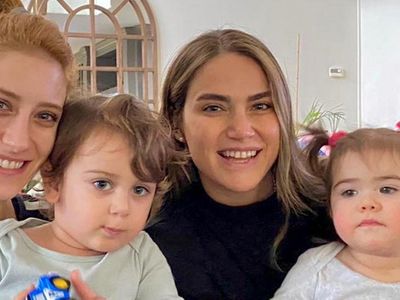 Adını Feriha Koydum Dizisinin İki Düşman Karakterleri Hazal Kaya İle Ceyda Ateş Yıllar Sonra Bir Araya Geldi