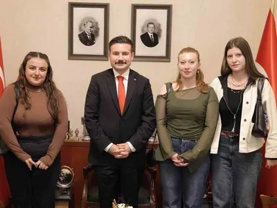 Gökçeada kaymakamı osman acar halk gününde vatandaşlarla buluştu