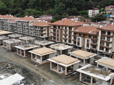 Afetzedelere rekor sürede teslim edildi: Yeni konut ve iş yerleri tamamlandı