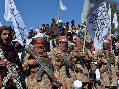 Afganistan'da Taliban'a Bombalı Saldırı: 8 Yaralı
