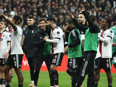 Ahmet Çakar'dan Beşiktaşlı Futbolculara Çok Sert Sözler!
